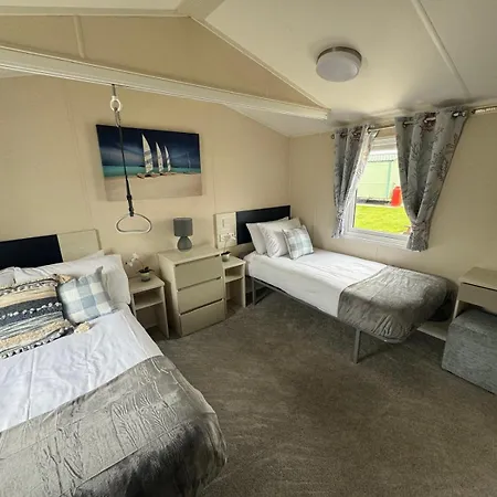 Golden Palm Resort - The Pearl - Coastal Caravan Breaks Chapel Saint Leonards Exterior photo