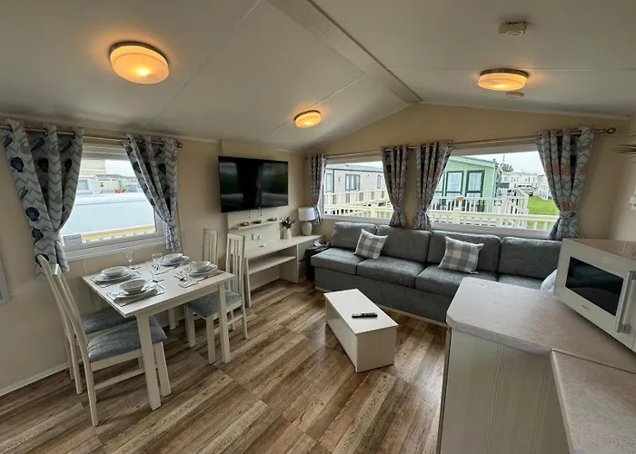 Golden Palm Resort - The Pearl - Coastal Caravan Breaks